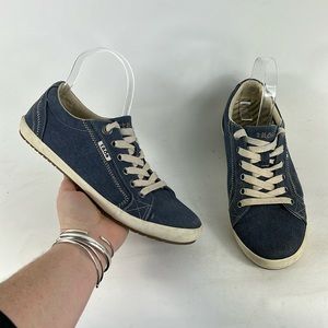 Taos Footwear star women’s size 9.5 minimalist blue cream athletic shoes